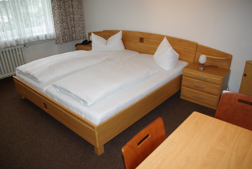 Hotel Garni Am Hechenberg Mainz Værelse billede
